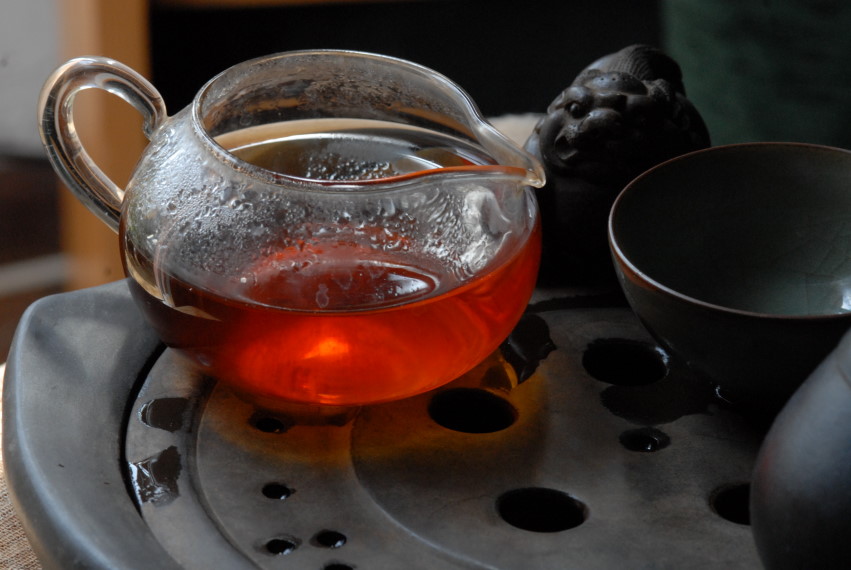 1999 menghai purple dayi sheng puerh tea